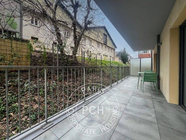 Clichy, 2 pièces meublé refait à neuf