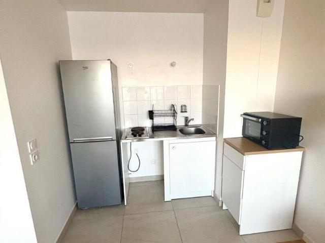 CLICHY LOCATION MEUBLEE STUDIO DE 32 M² GRAND STUDIO MEUBLE