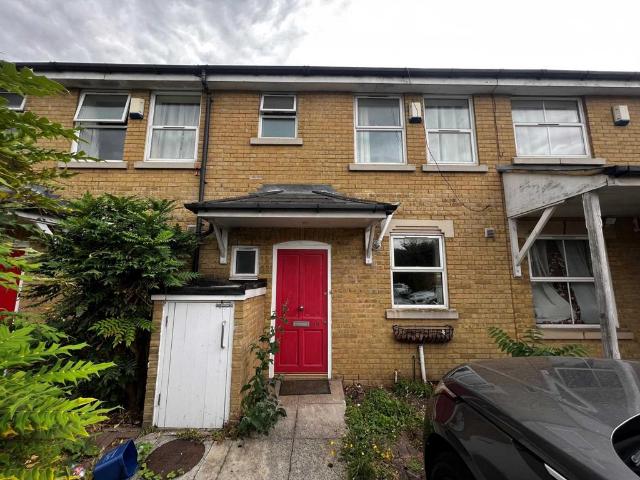 Clifden Road, Clapton, E5 0LN 4 bed terraced house to rent £3,500 pcm £808 pw