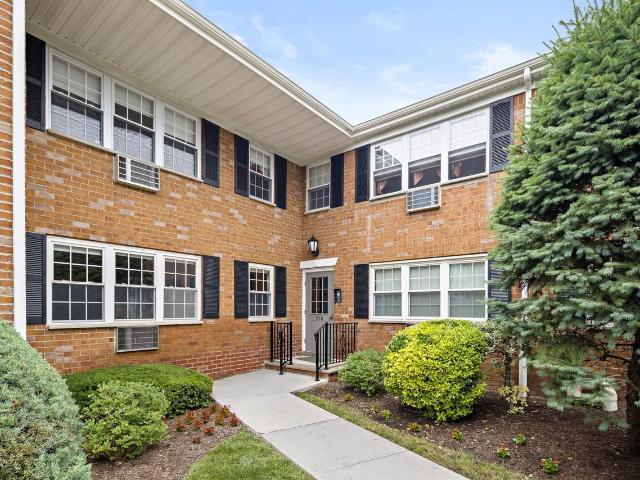 Cliff View Gardens 1 Bedroom Apartment for Rent at 306E Hackensack St, Wood Ridge, NJ 07075
