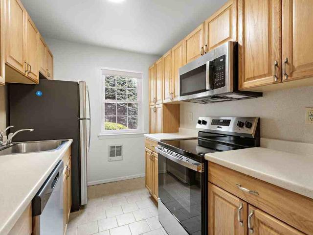 Cliff View Gardens 1 Bedroom Apartment for Rent at 306E Hackensack St, Wood Ridge, NJ 07075