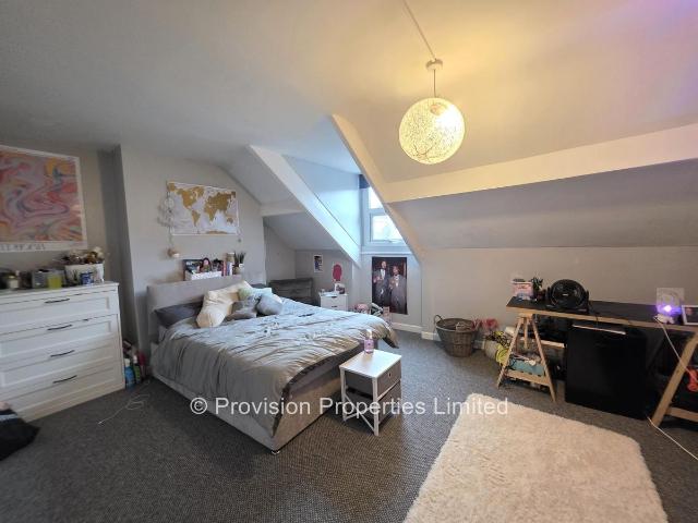 Cliff Mount, Woodhouse, Leeds LS6, 6 bed terraced house to rent, £2,730 pcm | PrimeLocation