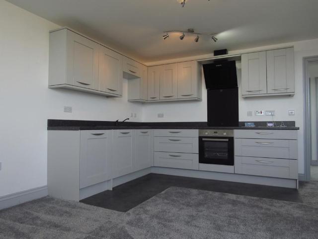Cliff Road, Harwich CO12 3 bed apartment to rent £1,000 pcm £231 pw