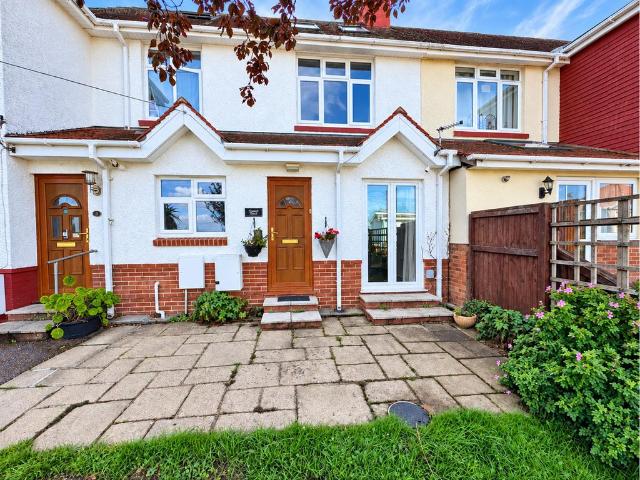 Cliff Road, Paignton, TQ4 2 bed maisonette to rent £1,200 pcm £277 pw