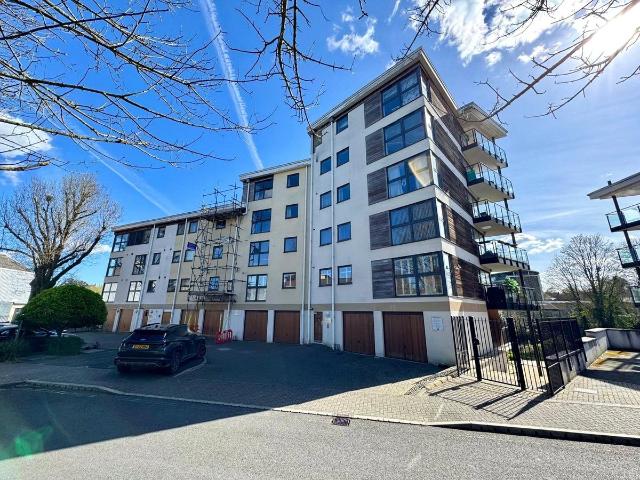 Clifford Way, Maidstone ME16, 2 bed flat to rent, £1,250 pcm | PrimeLocation