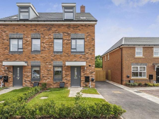 Clifford Fletcher Walk, Crewe. 3 bed semi detached house to rent £1,225 pcm £283 pw