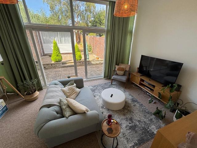 Cliffe Way, Warwick CV34, 3 bed property to rent, £1,600 pcm | PrimeLocation