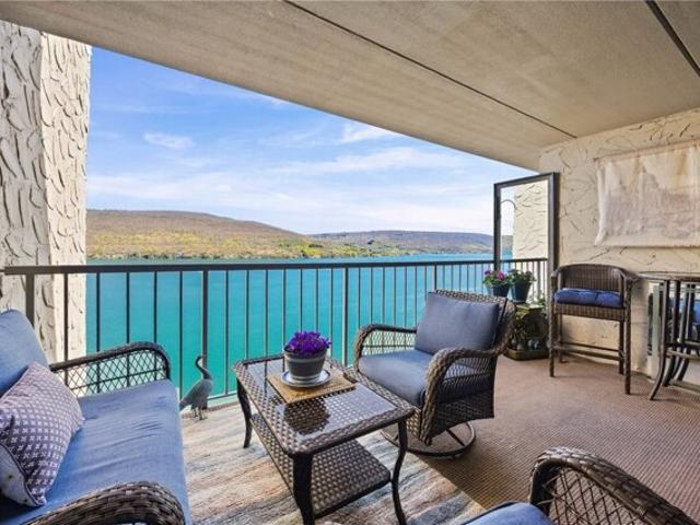 Cliffside Dr, Canandaigua, Condo For Sale