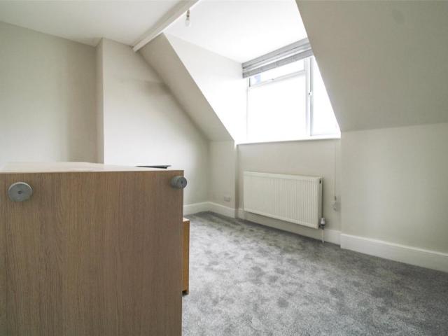 Clift House Road, Bedminster. 1 bed terraced house to rent £700 pcm £162 pw