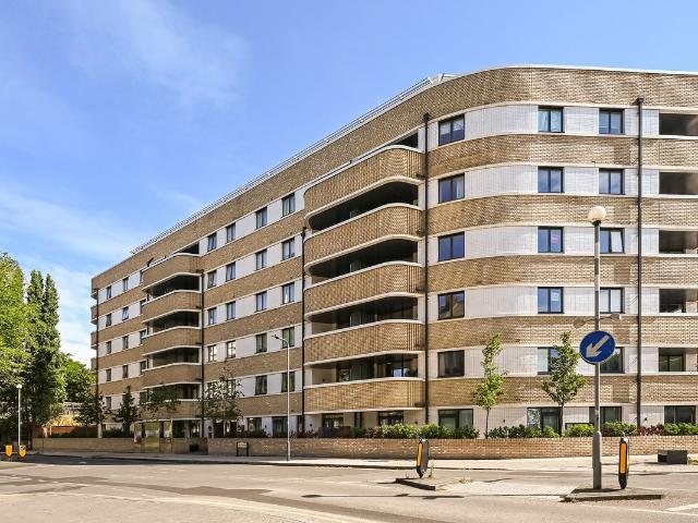 Clifton Mansions, Park Avenue, London NW2, 2 bed flat to rent, £2,800 pcm | PrimeLocation