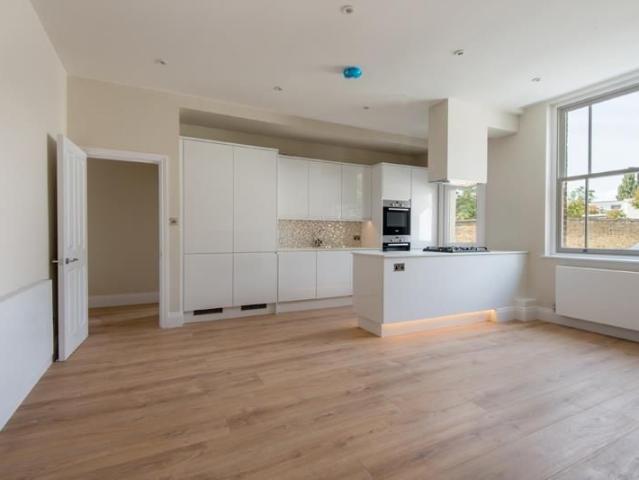 Clifton Hill, St John's Wood NW8, 3 bed flat to rent, £6,045 pcm | PrimeLocation
