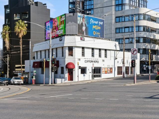Clifton Hotel, Kew