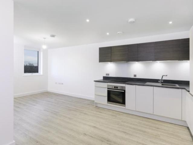 Clifton House Broadway, Peterborough PE1 1 bed apartment to rent £895 pcm £207 pw