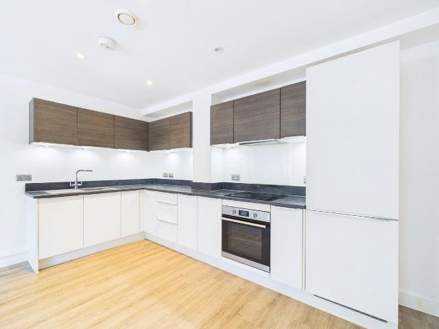 Clifton House, Broadway, Peterborough PE1, 2 bed flat to rent, £995 pcm | PrimeLocation