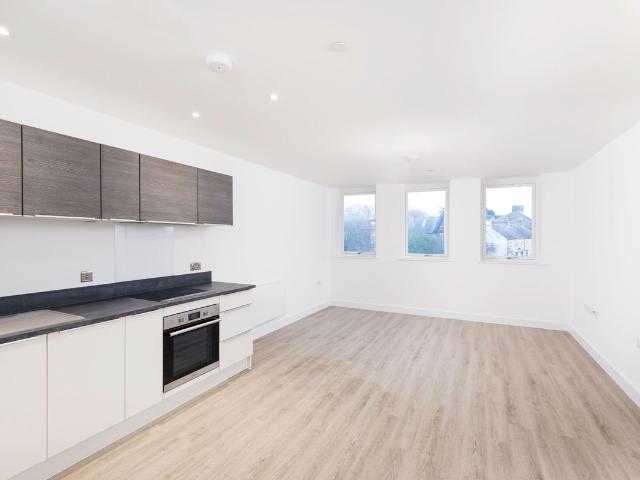 Clifton House, Peterborough PE1, 1 bed flat to rent, £900 pcm | PrimeLocation