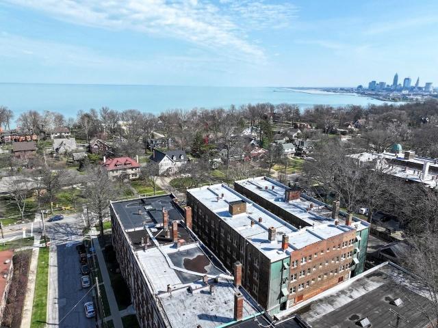 Clifton Lake Apartments 1 Bedroom Apartment for Rent at 10903 Lake Ave, Cleveland, OH 44102 Edgewater