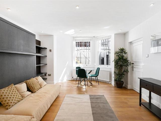 Clifton Lodge, 45 Egerton Gardens. Terraced house to rent £2,383 pcm £550 pw