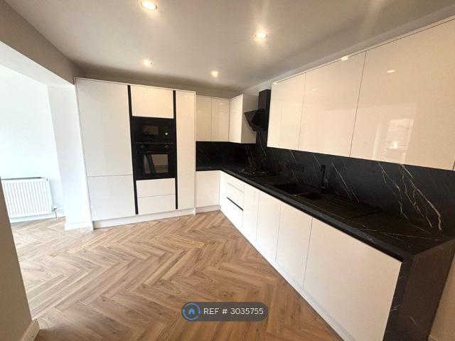 Clifton Place, Wakefield WF1, 3 bed terraced house to rent, £1,100 pcm | PrimeLocation