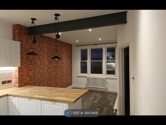 Clifton Rise, London SE14, 4 bed terraced house to rent, £3,600 pcm | PrimeLocation