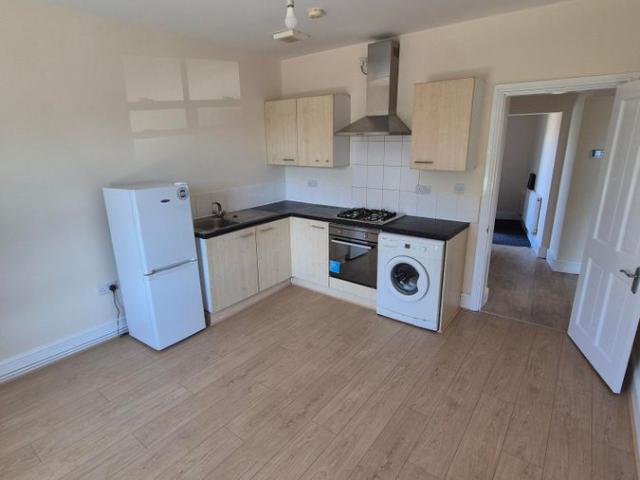 Clifton Road, Birmingham B12, 2 bed flat to rent, £850 pcm | PrimeLocation
