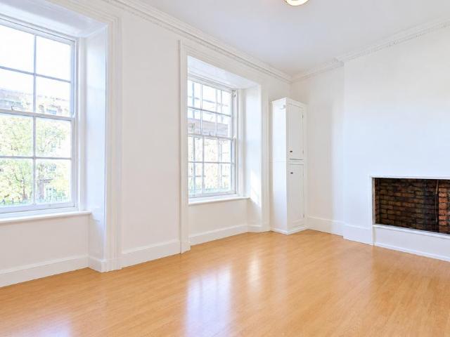 Clifton Road, Bristol, Somerset, BS8 Studio to rent £1,195 pcm £276 pw