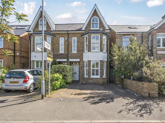 Clifton Road, Kingston Upon Thames KT2 4 bed semi detached house to rent £4,700 pcm £1,085 pw