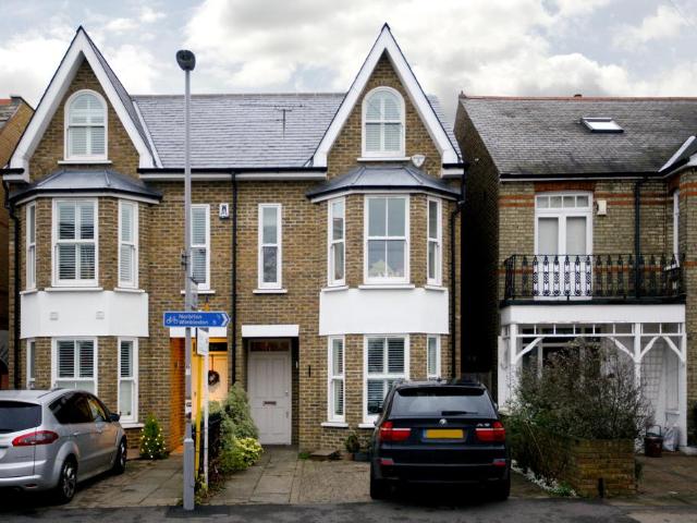Clifton Road Kingston upon Thames KT2 4 bed semi detached house to rent £4,700 pcm £1,085 pw