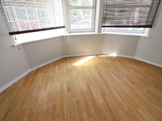 Clifton Road, Isleworth TW7, 3 bed flat to rent, £1,650 pcm | PrimeLocation