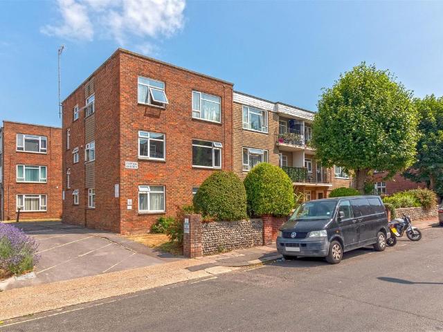 Clifton Road, Worthing BN11, 2 bed flat to rent, £1,250 pcm | PrimeLocation
