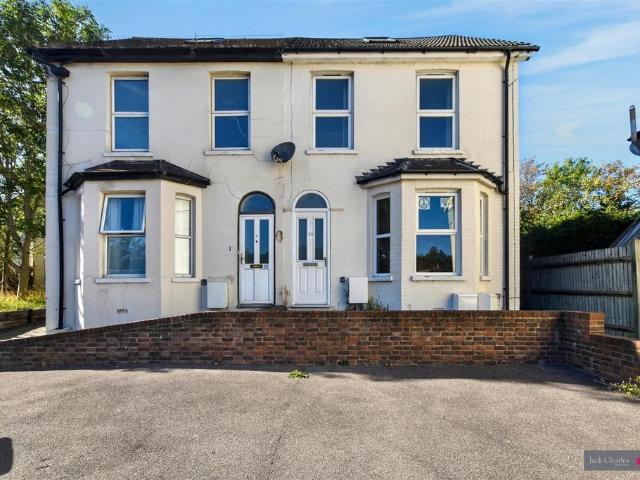 Clifton Road, Tunbridge Wells 2 bed flat to rent £1,150 pcm £265 pw