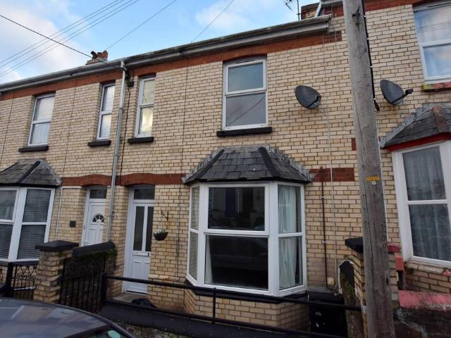 Clifton Street, Bideford 2 bed terraced house to rent £850 pcm £196 pw