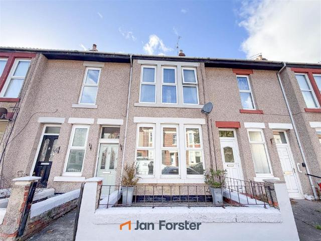 Clifton Terrace, Whitley Bay 2 bed ground floor flat to rent £950 pcm £219 pw