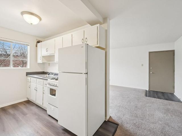 Clifton Woods Apartments 1 Bedroom Apartment for Rent at 1750 Clifton Ave, Columbus, OH 43203 Woodland Park