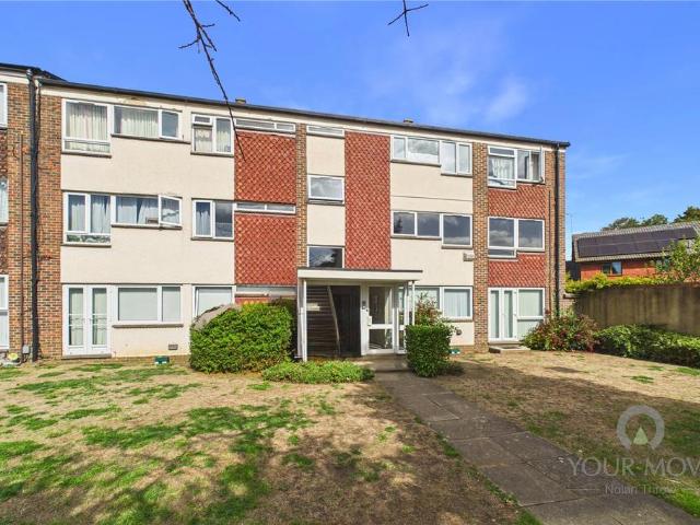 Cliftonville Court, Northamptonshire NN1 2 bed flat to rent £1,000 pcm £231 pw