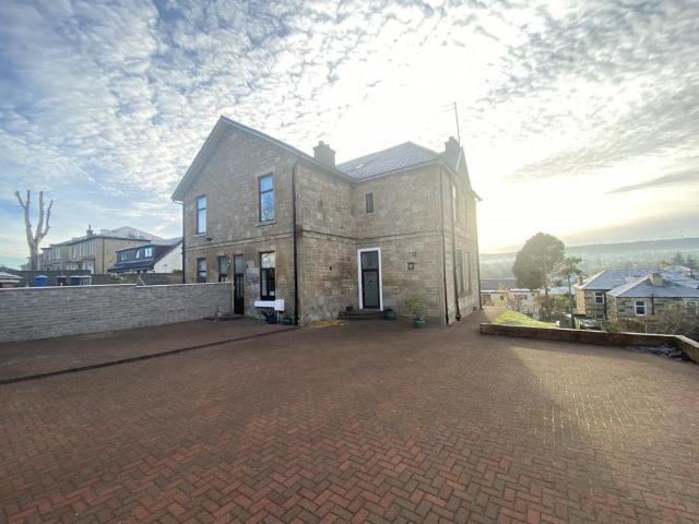 Clincarthill Road, Rutherglen, G73 2PW, United Kingdom | 4 bed duplex for rent #136500988 | Rentberry