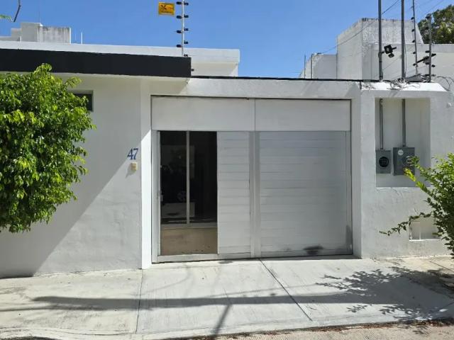 Clínica Comercial en Renta en Supermanzana 3, Benito Juárez, Quintana Roo, Cerca de Puerto Cancún