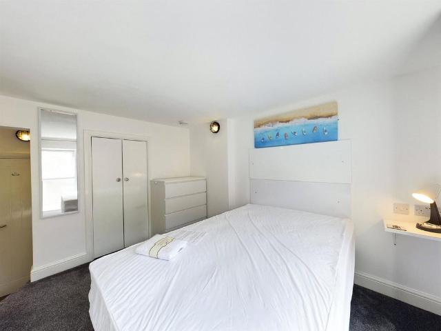 Clinton Road, Northamptonshire NN4 1 bed in a house share to rent £550 pcm £127 pw