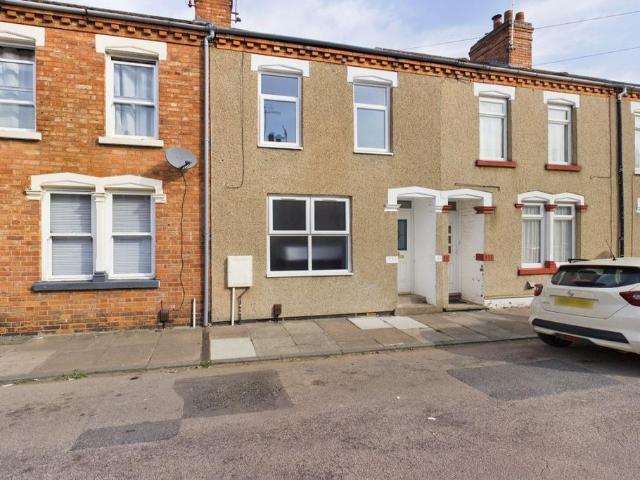 Clinton Road, Northamptonshire NN4 4 bed terraced house to rent £1,300 pcm £300 pw