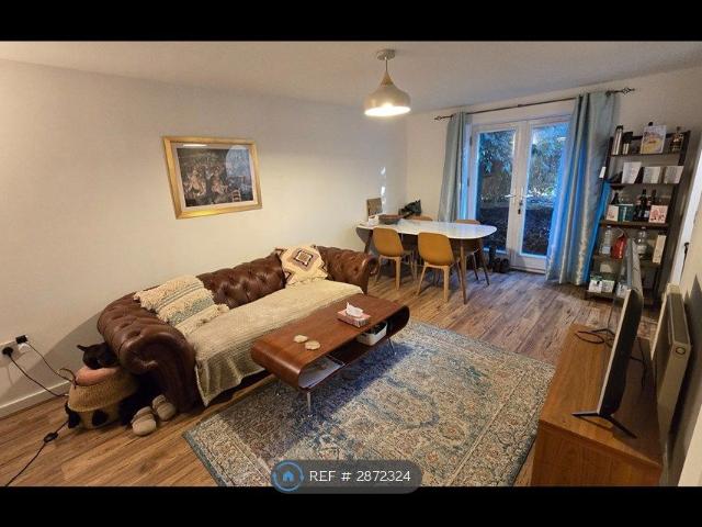 Clipstone Brook Way, Milton Keynes MK10, 2 bed maisonette to rent, £1,300 pcm | PrimeLocation