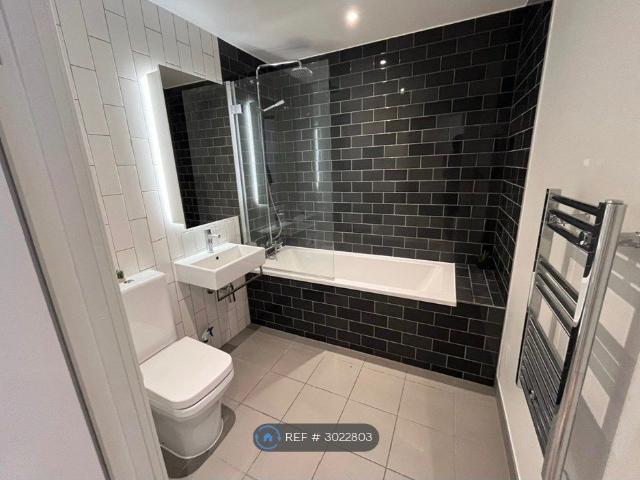 Clipper St, London E16, 1 bed flat to rent, £2,200 pcm | PrimeLocation