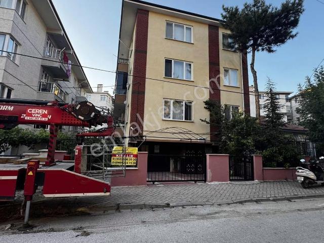 Clk Gmden Gökmeydanda Kiralık Arakat Geniş 2+1 Bahçeli Tip Daire