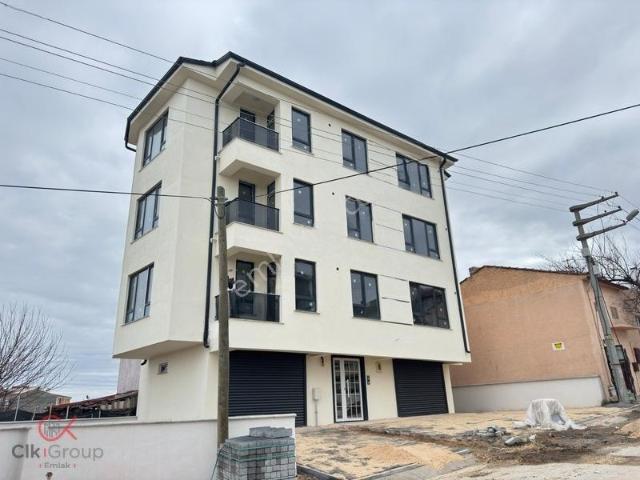 Clk Gm'den Şirintepede Satılık Sıfır 1+1 Daire Bahçe Nizamlı