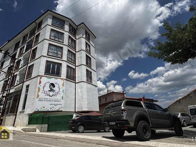 CLK GM'DEN MİHALIÇÇIK'TA KİRALIK 3+1 EBEVEYN BANYOLU SIFIR DAİRE