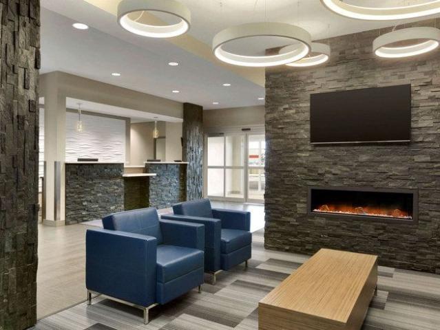 Clubhouse Boulevard