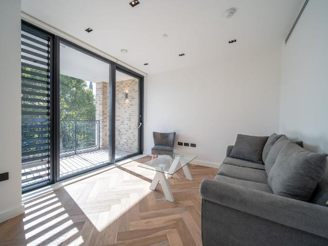 Cluny Mews, London SW5, 3 bed flat to rent, £5,500 pcm | PrimeLocation