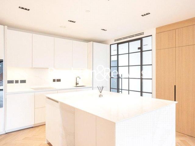 Cluny Mews, London, SW5 1 bed apartment to rent £4,117 pcm £950 pw