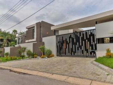 ultra modern cluster home for rent i.