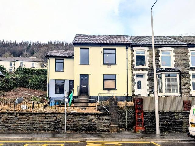 Clydach Road, TONYPANDY 1 bed apartment to rent £775 pcm £179 pw