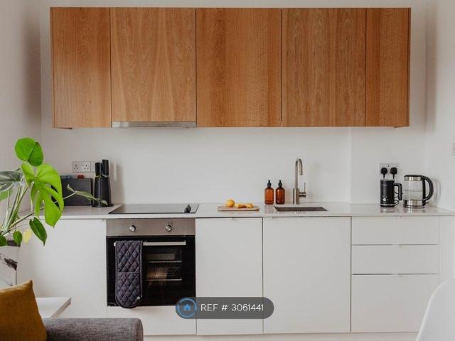 Clyde House, Kingston Upon Thames KT1, Studio to rent, £1,300 pcm | PrimeLocation