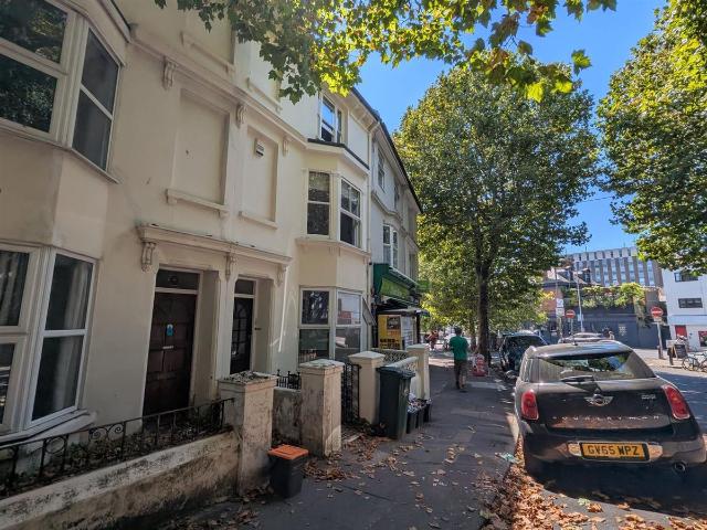 Clyde Road, Brighton BN1, 2 bed maisonette to rent, £1,550 pcm | PrimeLocation